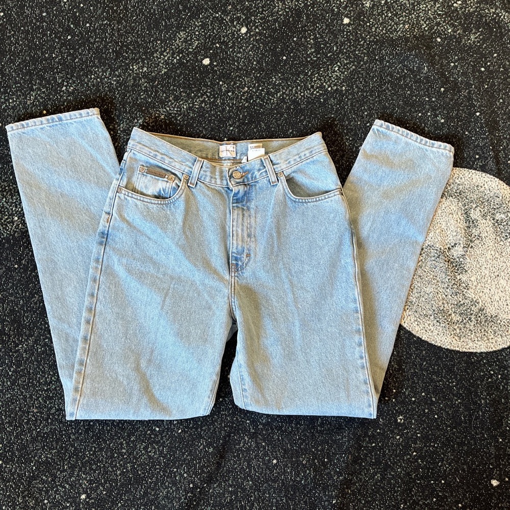 NWT Calvin Klein LightWash Straight Leg Mom Jean
